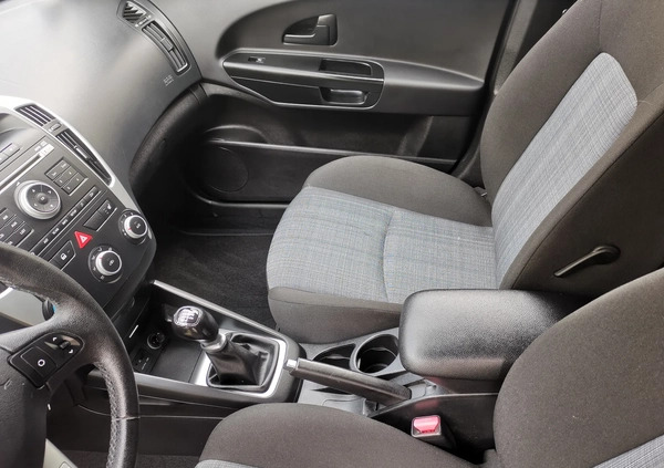 Kia Ceed cena 23500 przebieg: 194000, rok produkcji 2011 z Gorlice małe 436